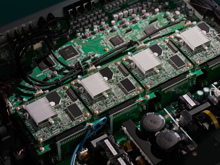 Marantz MODEL M4 Streaming & Distribution Amplifier - Image 3